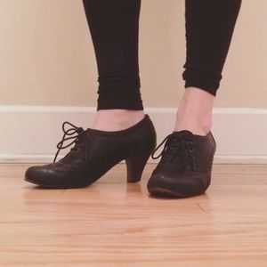 SALE✨ Jeffrey Campbell Black Steppin' Oxford
