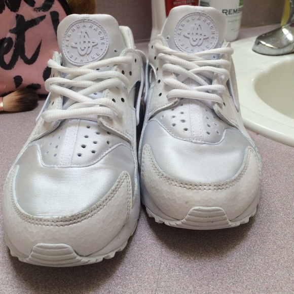 ALL white- huaraches