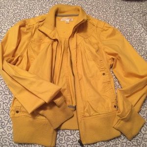 Yellow jacket, size XL