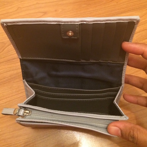 COACH wallet - Picture 3 of 4