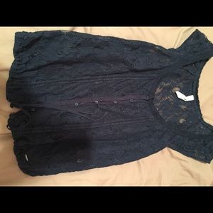 Hollister top