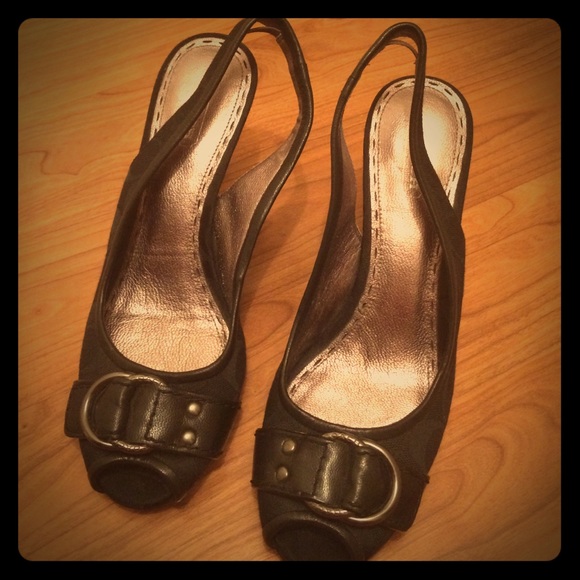 COACH Heels - Picture 1 of 4