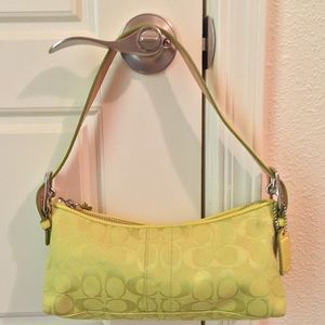 📍⬇️ Final sale!! Coach Signature Demi! Gorgeous!