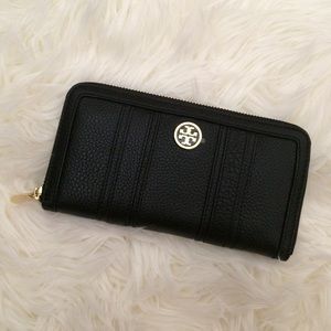 Tory Burch Zip Continental Wallet Exclusive