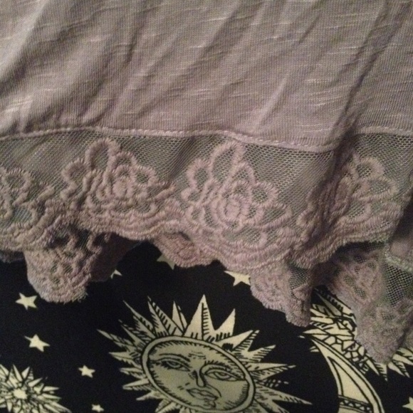 Nwot Lacey flowy tank top - Picture 3 of 4