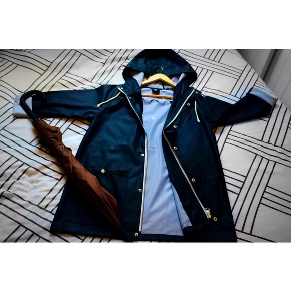 BDG FISHERMAN RAIN JACKET IN BLACK