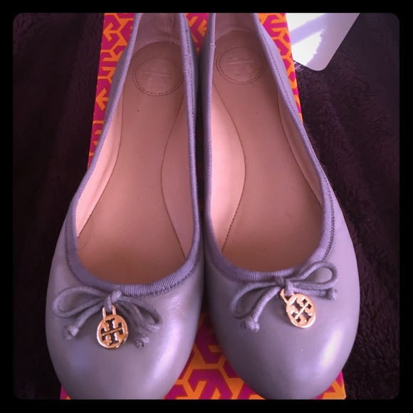 Tory burch grey flats