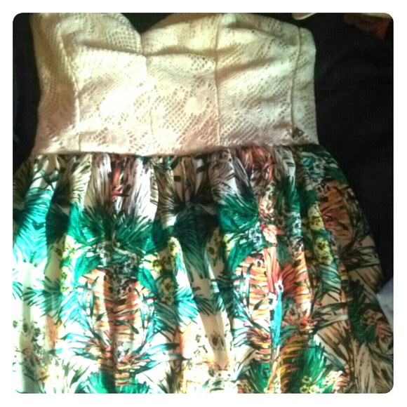HAlter dress - Picture 1 of 1