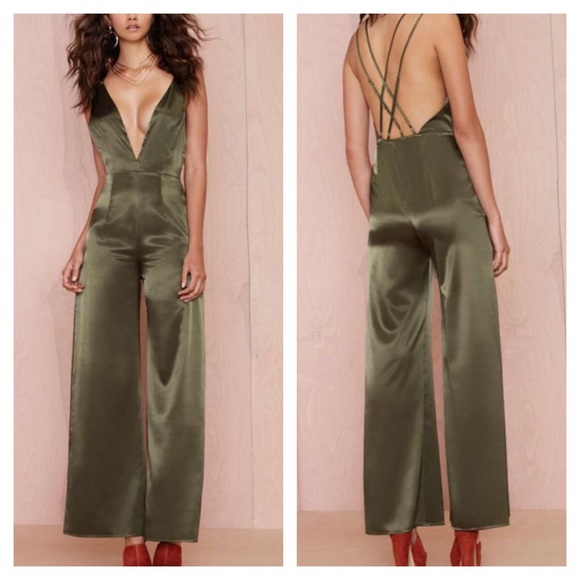 Dresses & Skirts - 👗FINAL PRICE👗Hunter Green Satin Jumpsuit