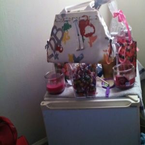 Dooney a Burke small print