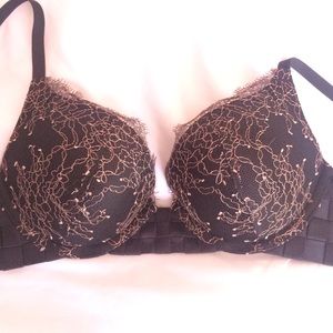 VS bombshell 34A Bra Brand new 💕