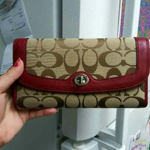 Uft signature wallet with black cherry trim