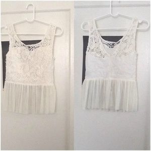 Lacey peplum shirt 💕