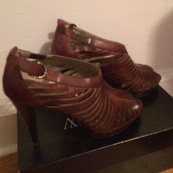 Max Studio Sandals - Picture 2 of 4