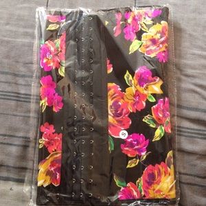 Flower Pattern Waist Chincher 🌸
