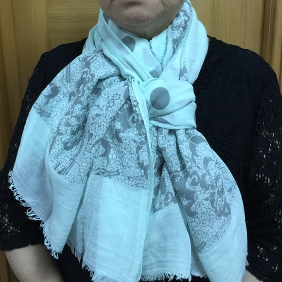 Fashion scarf