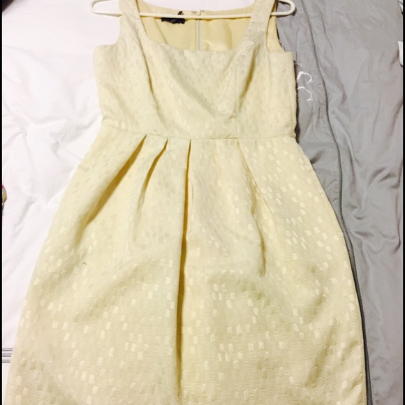 Back on the market! Pale yellow dress!