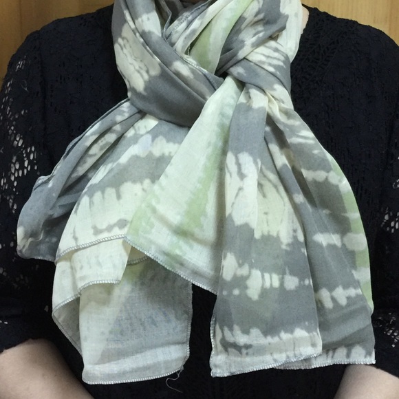 Fashion scarf