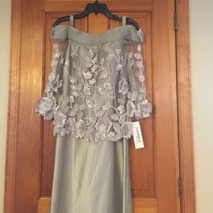 Janique dress in silver.