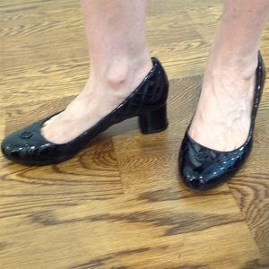 TORY BURCH  Black Patent Leather Pump S 8.5