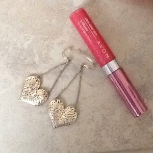 Dangled heart gold earrings + Brilliant Ruby gloss