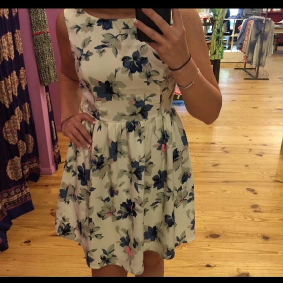 Ark & Co. Round Neck Floral Dress