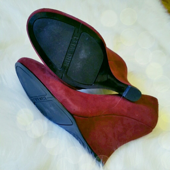 SOLD Nine West Totheflo Wine Suede Wedge Pump - Picture 4 of 4