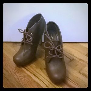 Brown leather boots #4 inches high, classy