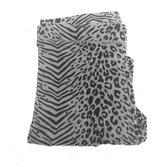 VS Pink Cheetah Leggings Size L