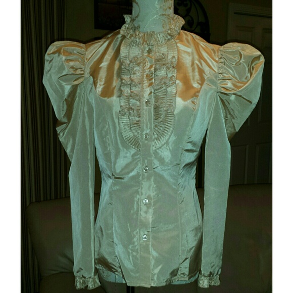 Vintage Tops - 🍀VINTAGE🍀 Champagne Ruffled Blouse