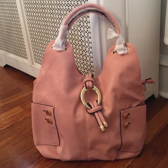 Gorgeous light pink handbag!! 😍😍😍