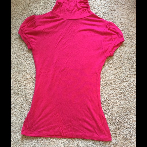 Pink turtleneck short sleeve top