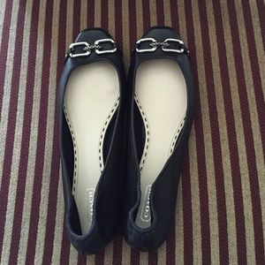 ⬇️ REDUCED ✅ Esprit flats.