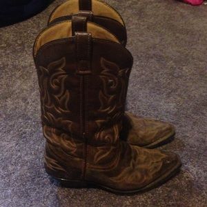Laredo cowgirl boots