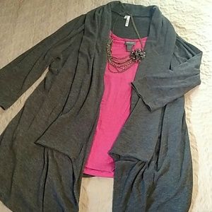 Gray studio y sweater