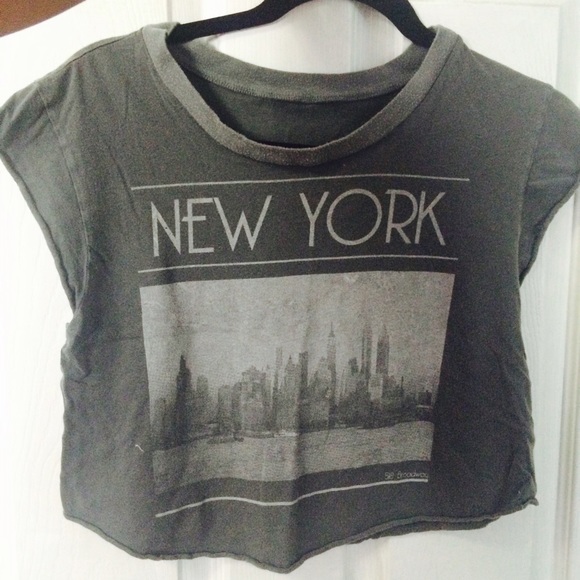 Brandy Melville New York crop top