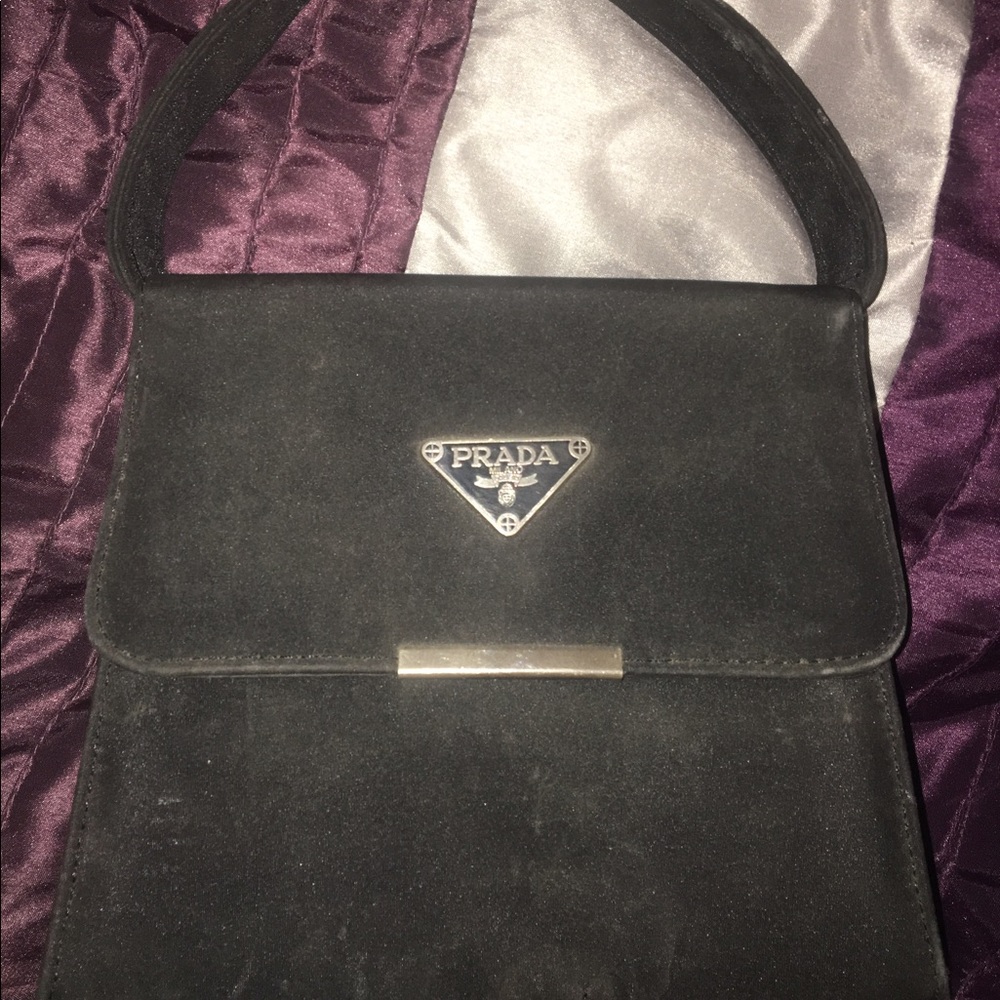 *ACCEPTING OFFERS* Classic Prada purse