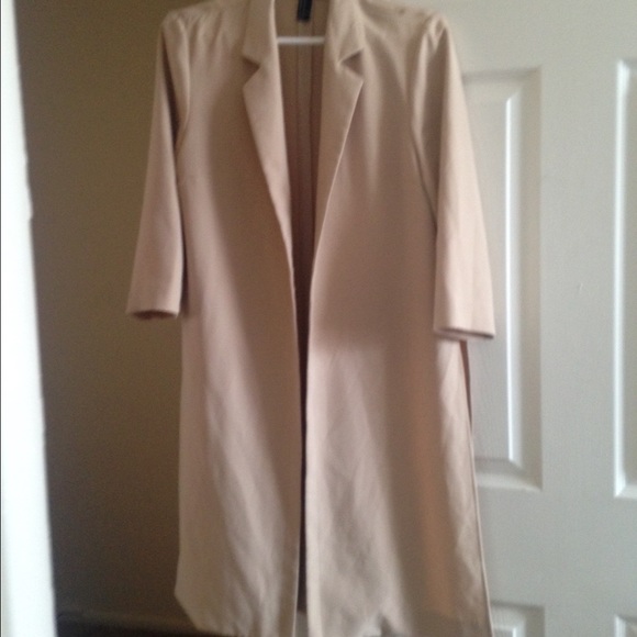 Quarter sleeve beige blazer
