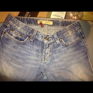 BKE Jeans 💜 trading!