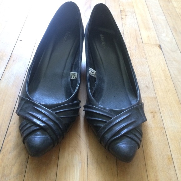 Size 10 black wedges dress shoes