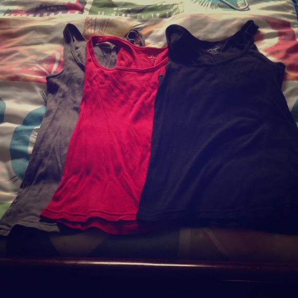 Bundle of Old Navy Tanktops!