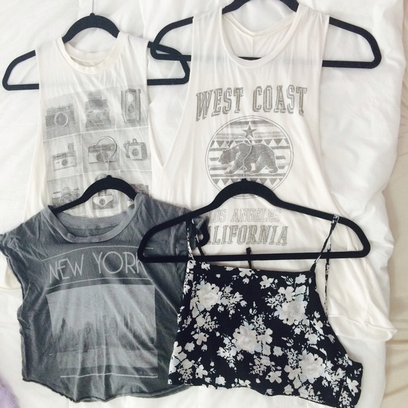 BUNDLE Brandy Melville crop tops