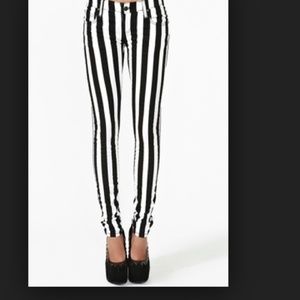 B&W striped jeans