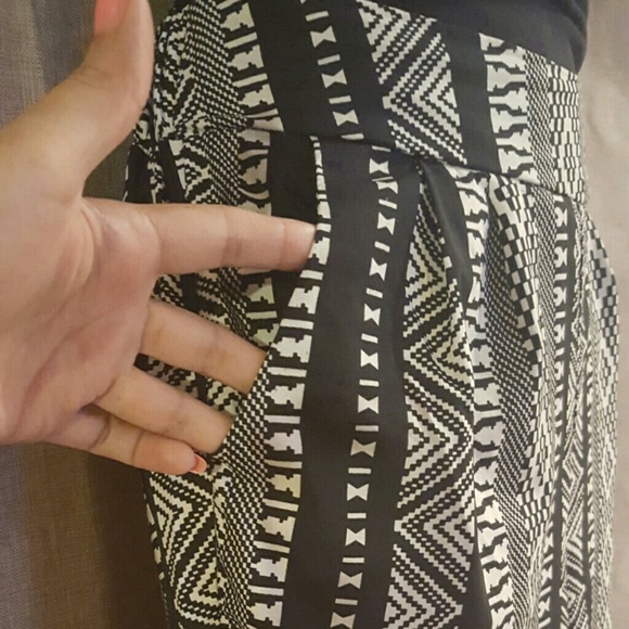 SOLD NOT FOR SALE Black and white pants - Picture 2 of 4