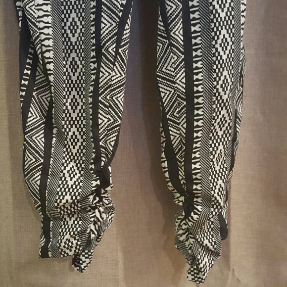 SOLD NOT FOR SALE Black and white pants - Picture 3 of 4