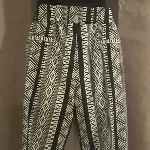 SOLD NOT FOR SALE Black and white pants - Picture 4 of 4