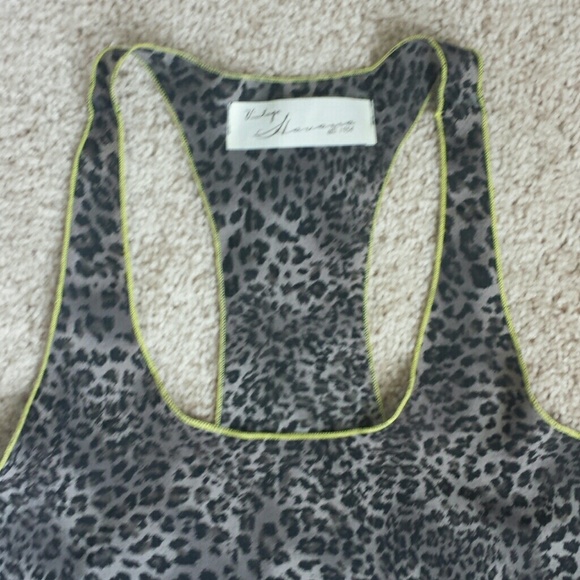Leopard print hi-lo flow tank top - Picture 3 of 3