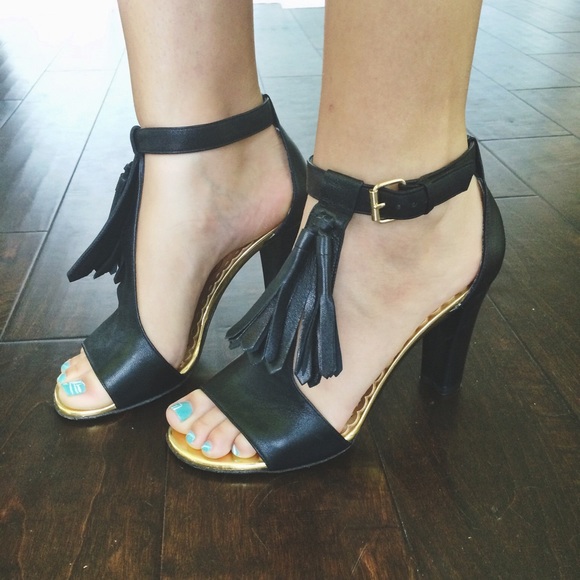 Juicy Couture Black Tassel Heels