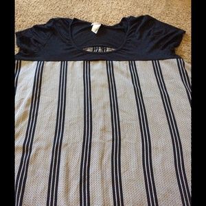 Black and white flare top