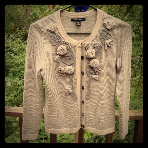 BANANA REPUBLIC CARDIGAN- XS PETITE
